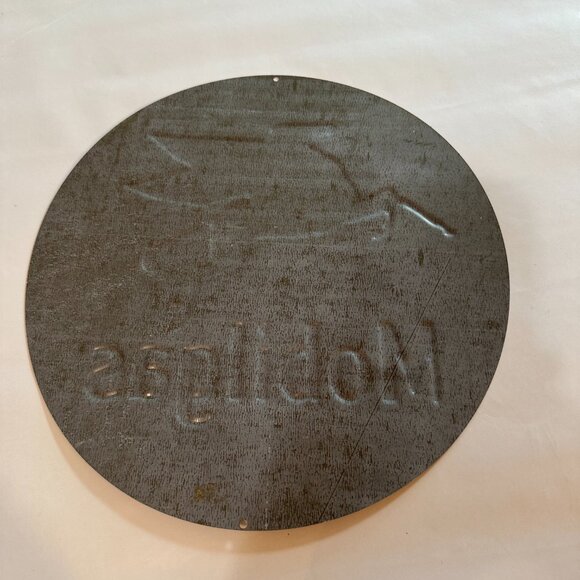 Mobilgas Pegasus Socony Round Metal Sign - Picture 3 of 3